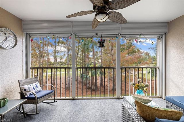 6900 Dennis CIR J-205, Naples, FL 34104