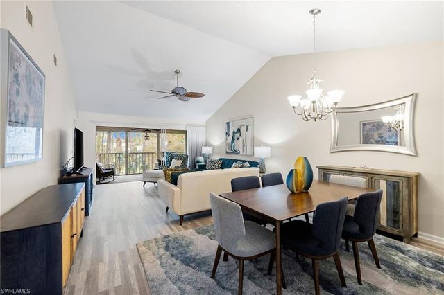 6900 Dennis CIR J-205, Naples, FL 34104