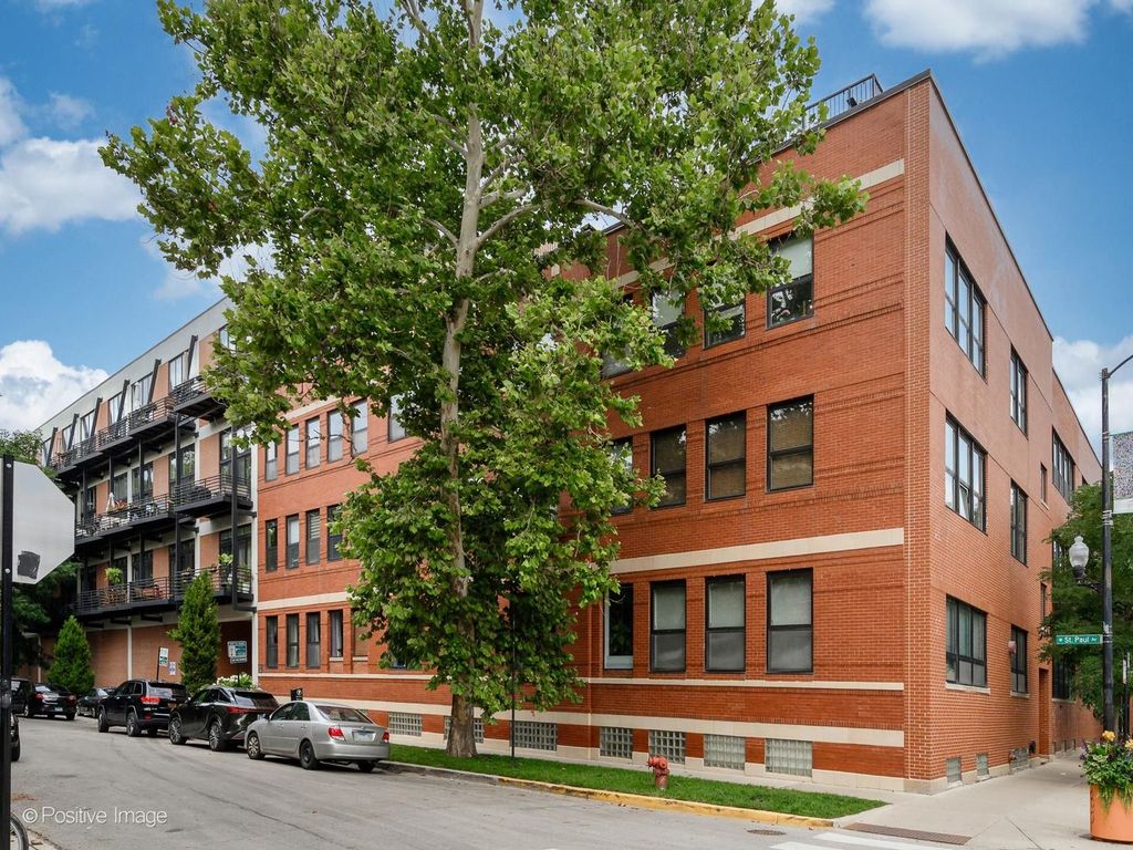 2012 W Saint Paul Avenue 207, Chicago, IL 60647 — exterior