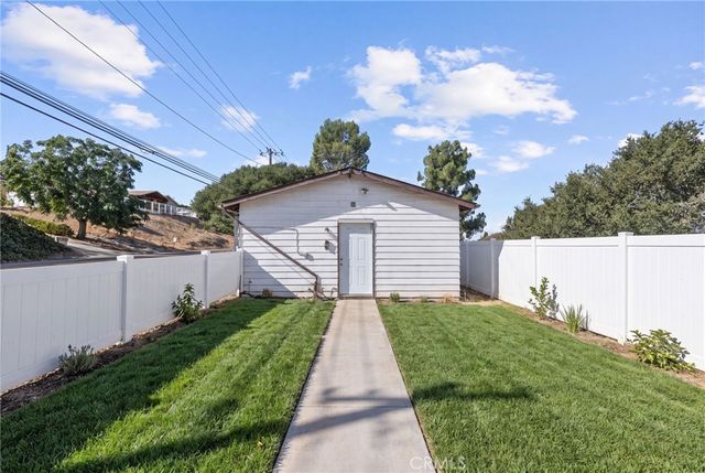 307 W Gladstone, San Dimas, CA 91773