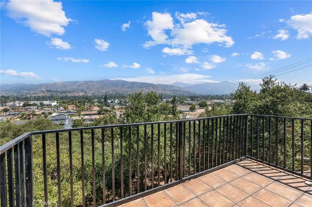 307 W Gladstone, San Dimas, CA 91773