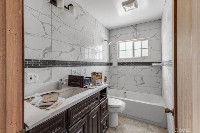 307 W Gladstone, San Dimas, CA 91773