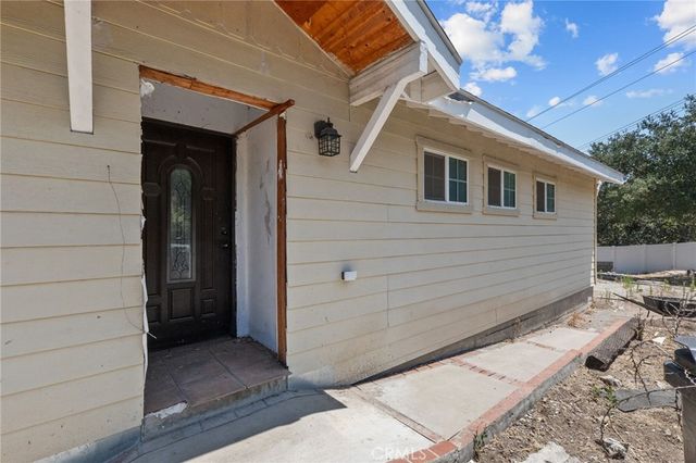 307 W Gladstone, San Dimas, CA 91773