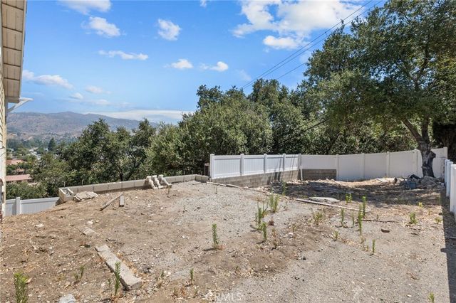 307 W Gladstone, San Dimas, CA 91773
