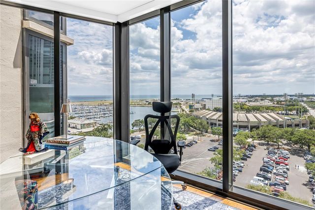 1 BEACH DRIVE SE 1207, St Petersburg, FL 33701