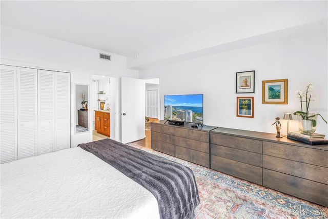 1 BEACH DRIVE SE 1207, St Petersburg, FL 33701