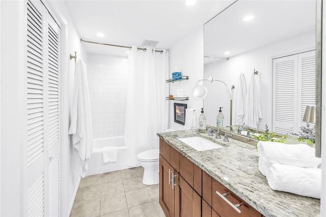 1 BEACH DRIVE SE 1207, St Petersburg, FL 33701