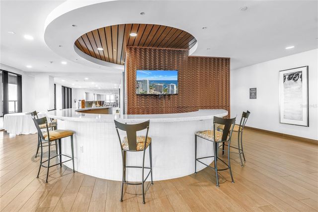 1 BEACH DRIVE SE 1207, St Petersburg, FL 33701