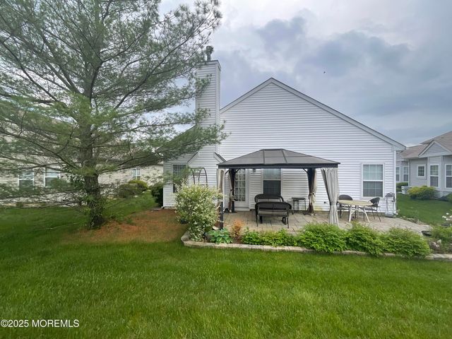 6 Ravenna Road, Manchester, NJ 08759