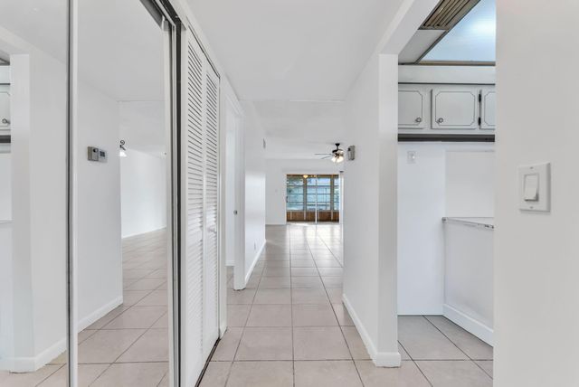 601 NW 78th Ter 203, Margate, FL 33063