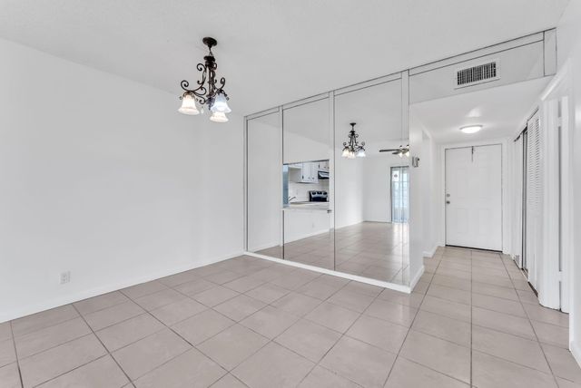 601 NW 78th Ter 203, Margate, FL 33063