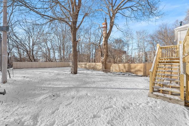 29 Hunt St, Brockton, MA 02302