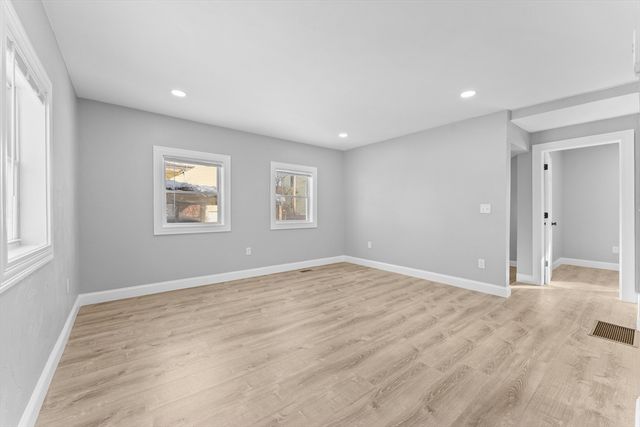 29 Hunt St, Brockton, MA 02302