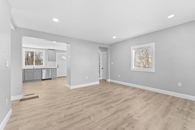 29 Hunt St, Brockton, MA 02302