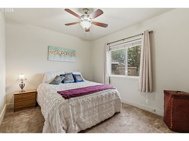 7052 N FENWICK Ave, Portland, OR 97217