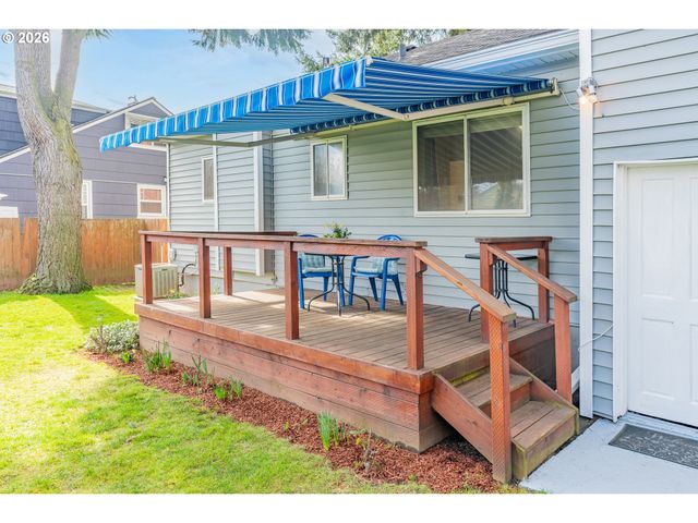 7052 N FENWICK Ave, Portland, OR 97217