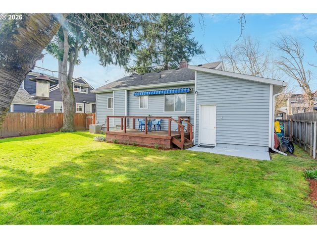 7052 N FENWICK Ave, Portland, OR 97217