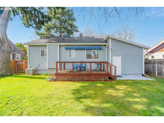 7052 N FENWICK Ave, Portland, OR 97217