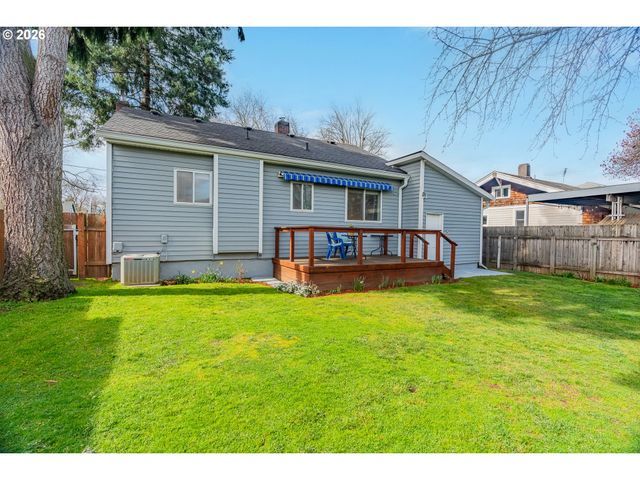 7052 N FENWICK Ave, Portland, OR 97217