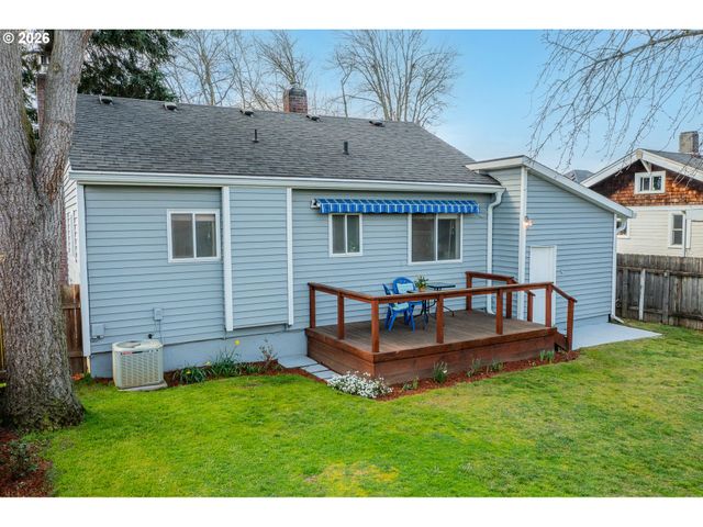 7052 N FENWICK Ave, Portland, OR 97217