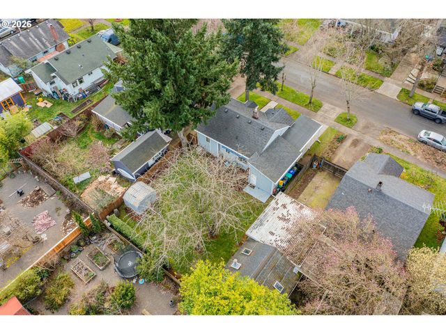 7052 N FENWICK Ave, Portland, OR 97217