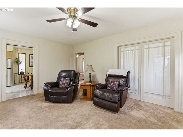 7052 N FENWICK Ave, Portland, OR 97217