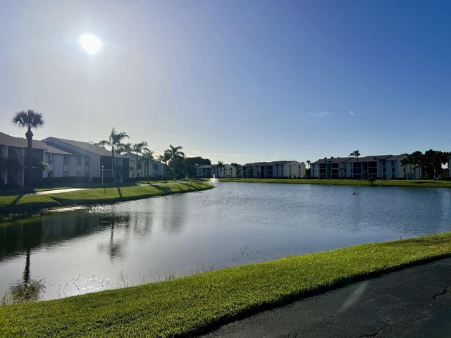 1111 Green Pine Boulevard G3, West Palm Beach, FL 33409