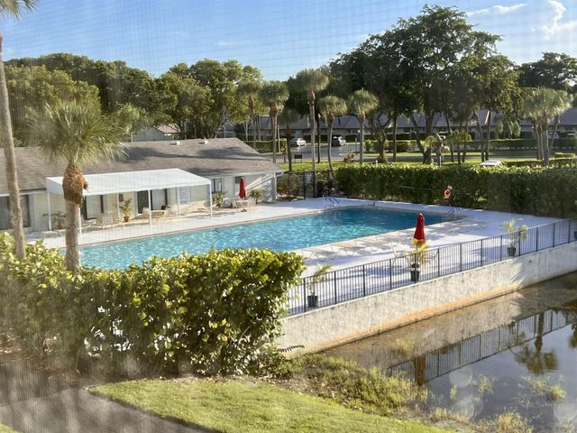 1111 Green Pine Boulevard G3, West Palm Beach, FL 33409