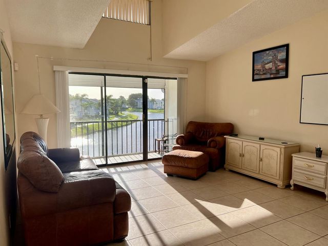 1111 Green Pine Boulevard G3, West Palm Beach, FL 33409