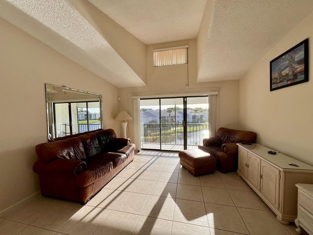 1111 Green Pine Boulevard G3, West Palm Beach, FL 33409