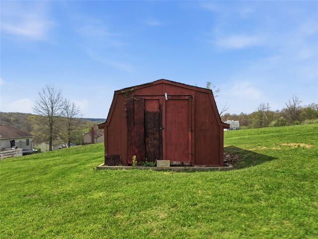 1050 Lynn Portal Road, Canton Twp, PA 15301