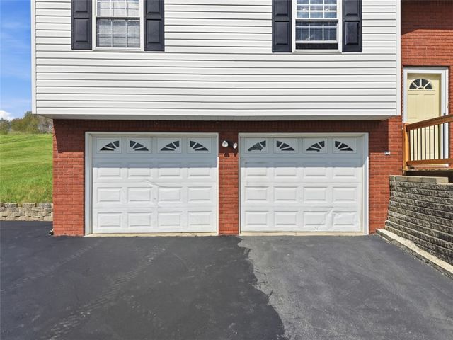 1050 Lynn Portal Road, Canton Twp, PA 15301
