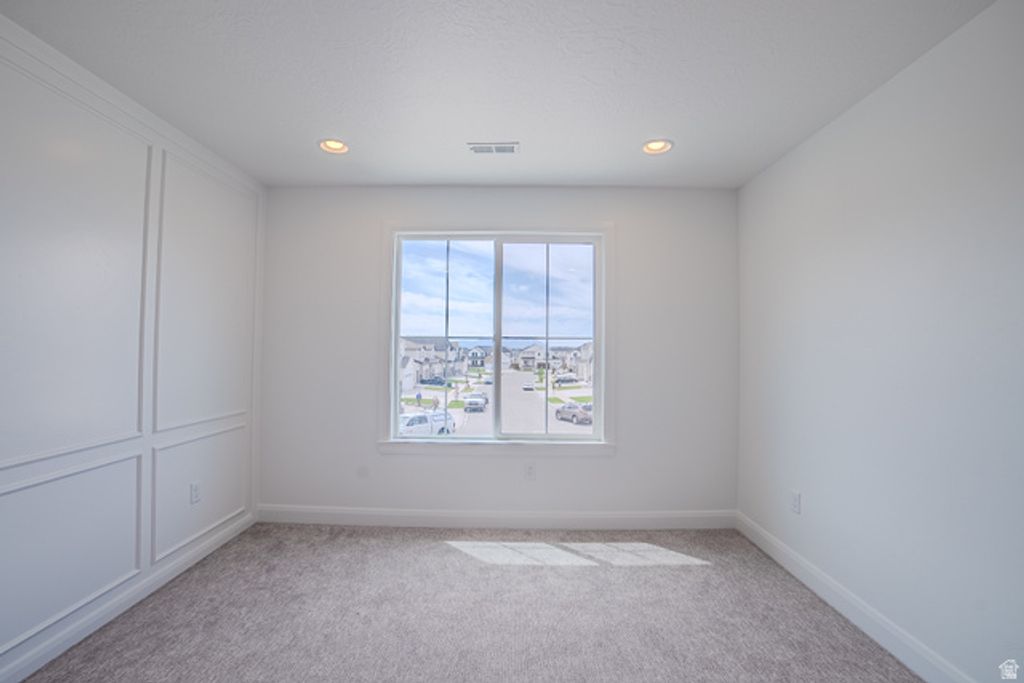 Image 15 of property listing at 152 W BIRDS EYE LN #4311, Vineyard, UT 84059