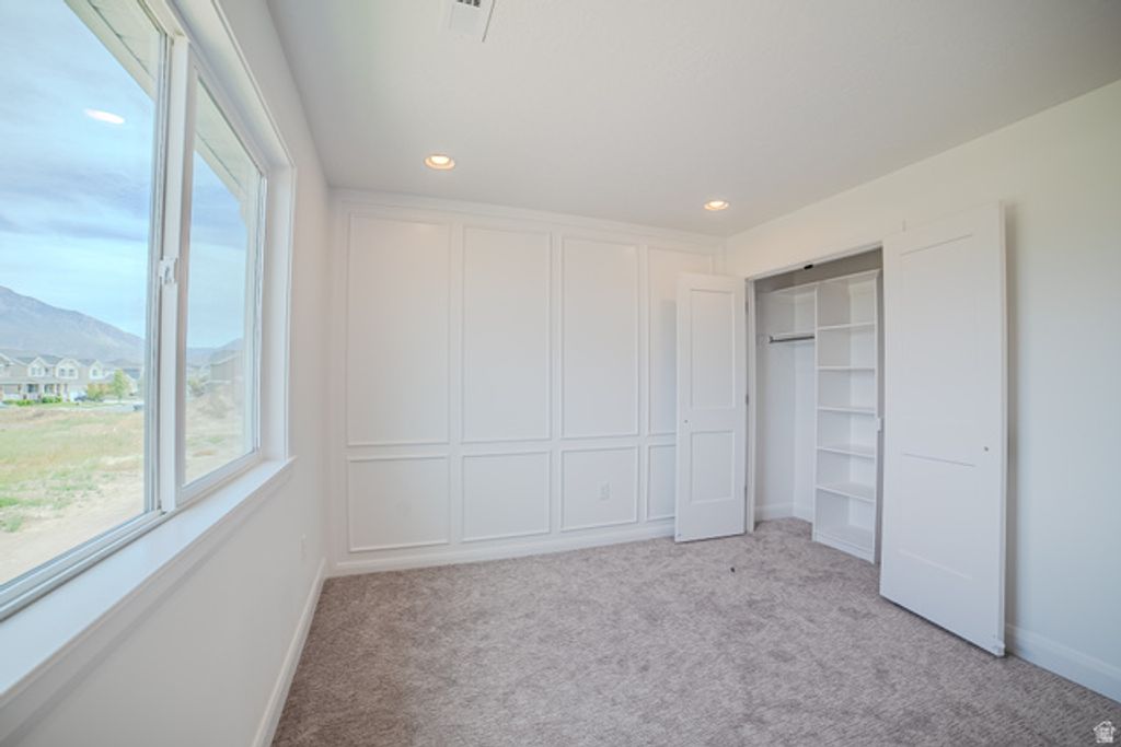 Image 18 of property listing at 152 W BIRDS EYE LN #4311, Vineyard, UT 84059