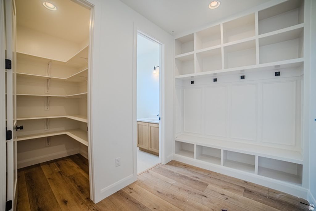 Image 26 of property listing at 152 W BIRDS EYE LN #4311, Vineyard, UT 84059