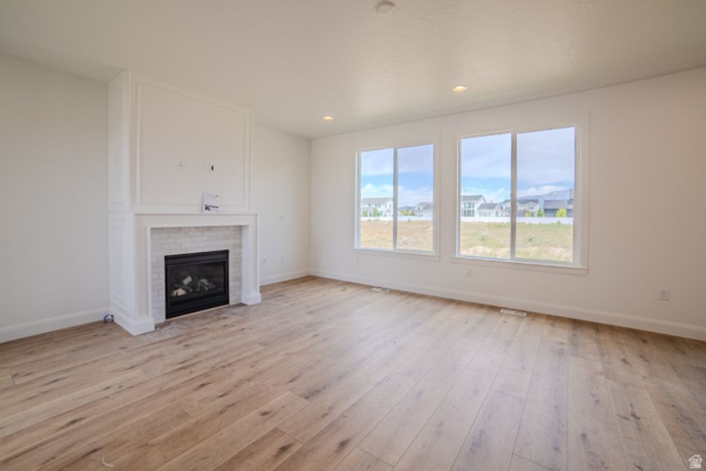 Image 33 of property listing at 152 W BIRDS EYE LN #4311, Vineyard, UT 84059