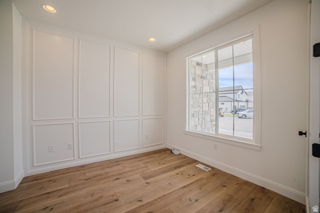 Image 34 of property listing at 152 W BIRDS EYE LN #4311, Vineyard, UT 84059