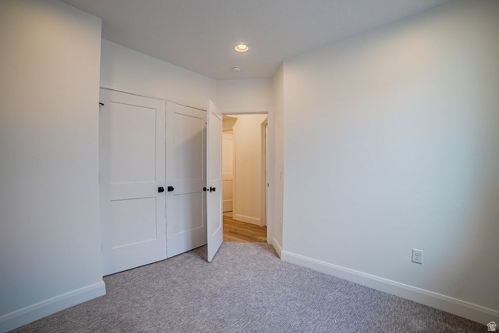 Image 6 of property listing at 152 W BIRDS EYE LN #4311, Vineyard, UT 84059