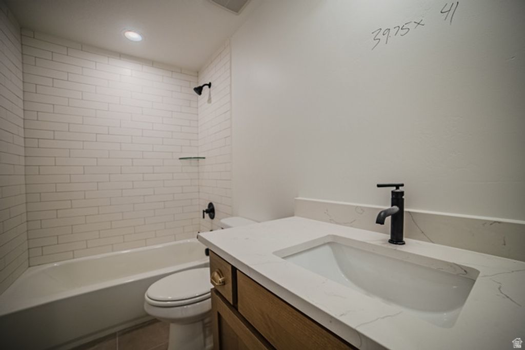 Image 8 of property listing at 152 W BIRDS EYE LN #4311, Vineyard, UT 84059