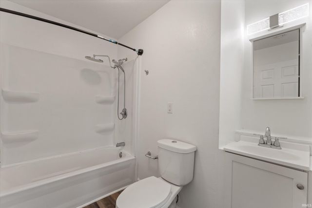 720 Orchard Drive, Elkhart, IN 46514