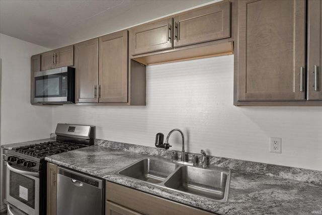 720 Orchard Drive, Elkhart, IN 46514