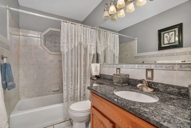 334 Hemlock Avenue, Romeoville, IL 60446