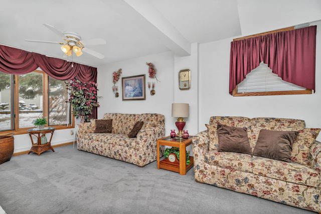 334 Hemlock Avenue, Romeoville, IL 60446