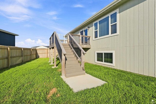 8397 Zac's Court, Manhattan, KS 66502