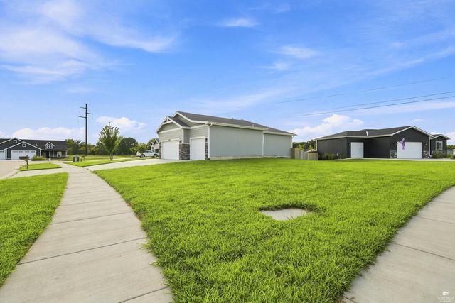 8397 Zac's Court, Manhattan, KS 66502