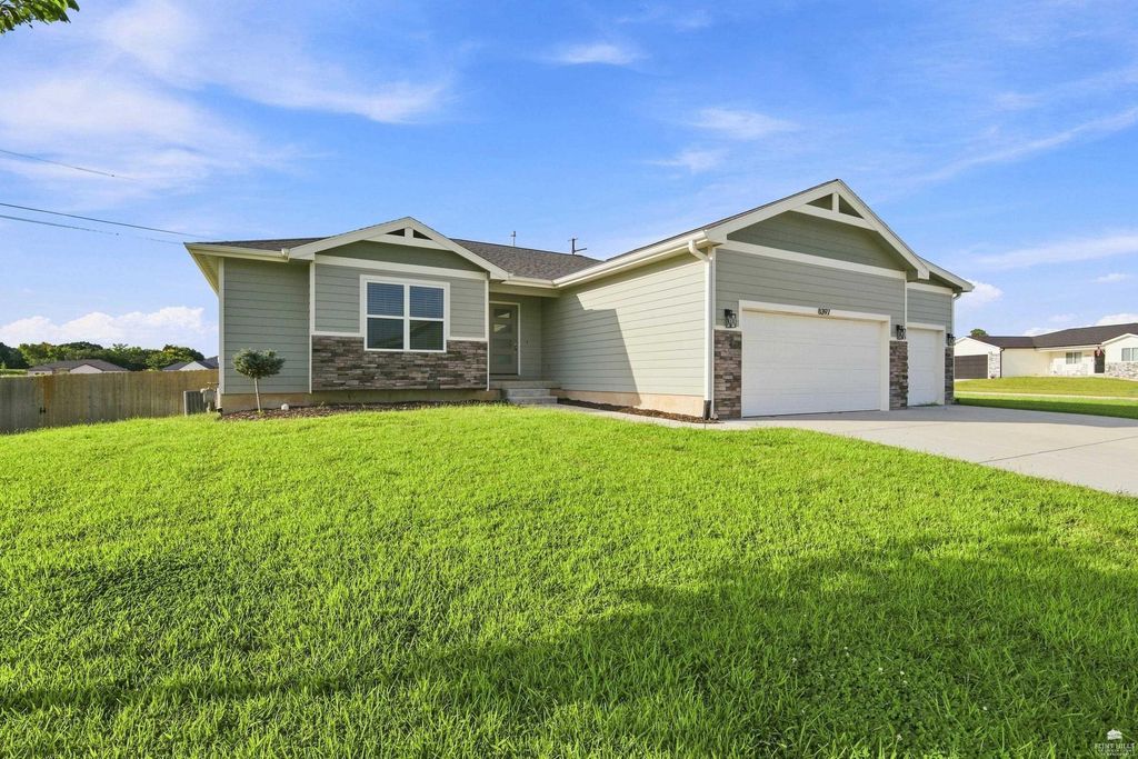 8397 Zac's Court, Manhattan, KS 66502
