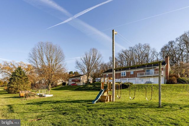 159 EDGEWOOD DR, New Holland, PA 17557