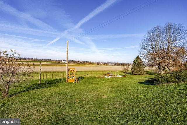 159 EDGEWOOD DR, New Holland, PA 17557