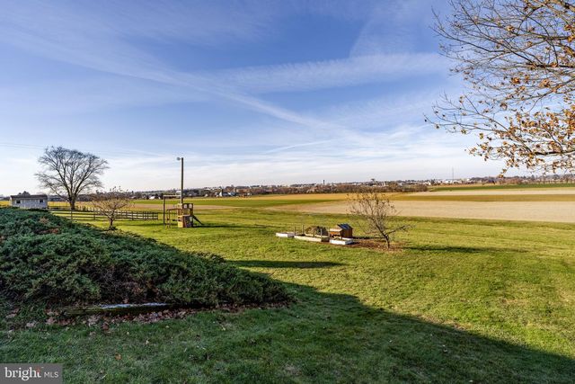 159 EDGEWOOD DR, New Holland, PA 17557