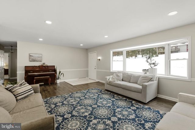 159 EDGEWOOD DR, New Holland, PA 17557